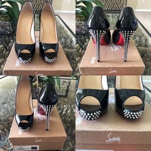 Christian Louboutin New Very Prive Spike NVPS